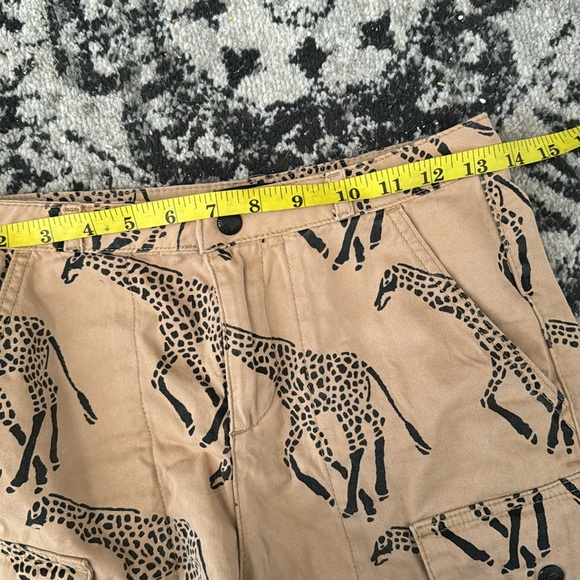 Topshop  EUC Giraffe African Women Cargo Snorts - Picture 15 of 16